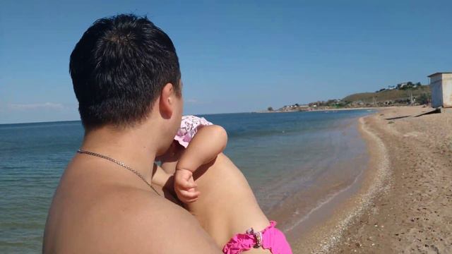 16.06.2020 Настя в золотом #детицветыжизни #папа #дети #море #пляж #лето #отдых
