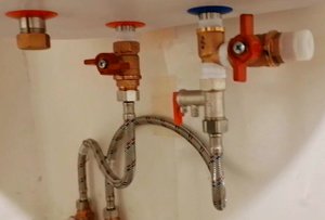 9 -  Водонагреватель подключение.