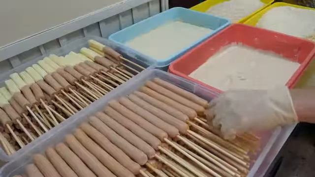 ПОПУЛЯРНЫЙ сырный хот-дог-корейская уличная еда смотреть онлайн