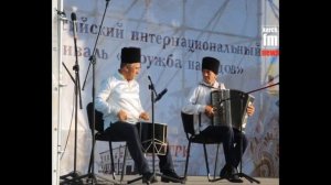 Горловое пение якутских студентов в Керчи