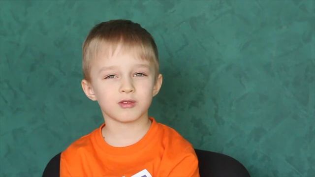 6-летний футболист рассказывает о школе Чемпионика