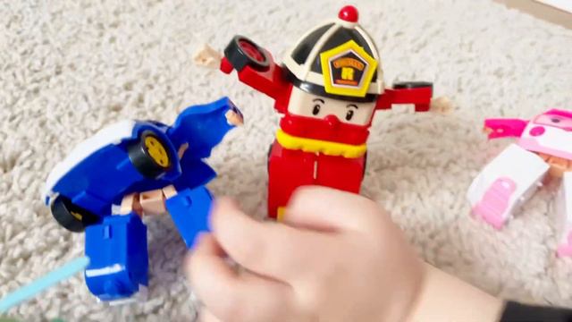 У Робокар 🚁 Хэлли сегодня день рождение! 🥳 Будет много сладкого! Празднуем вместе с Robocar Poli