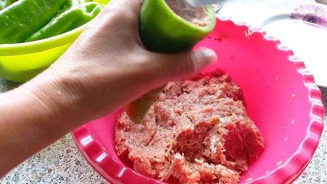 Фаршированный перец в мультиварке. Перец с мясом и рисом