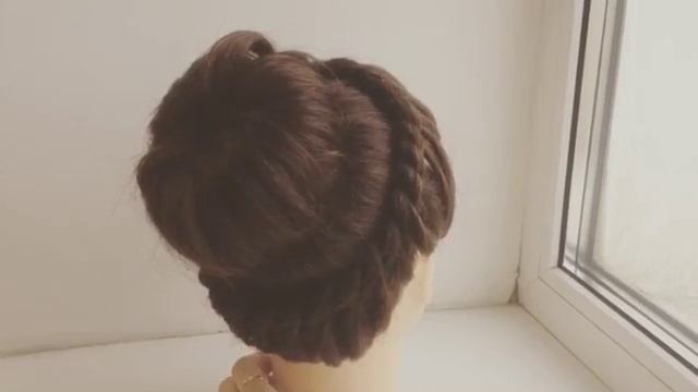 Прическа пучок с элементом жгута смотреть онлайн