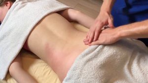 Урок 8. Антицеллюлитный массаж боков со стороны спины