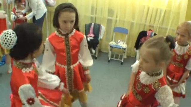 Первые шаги в Балет. Наш учитель Наталья Затыльникова. смотреть онлайн