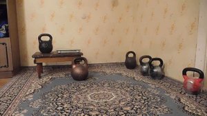 Жим гири 40кг сидя,взятие через бицепс