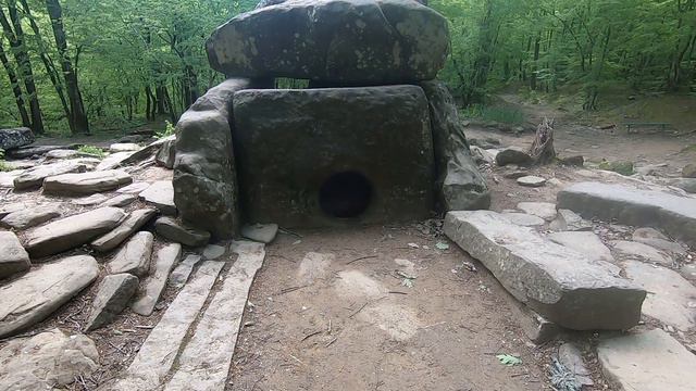 Дольмен Кора. Долина реки Жане. Возрождение