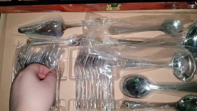 Набор столовых приборов для продажи смотреть онлайн