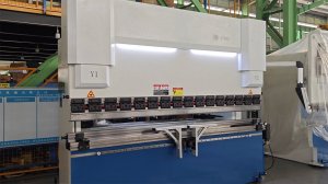 Как работает гидравлический листогиб | Обзор листогибочного станка CERTON PB-17032