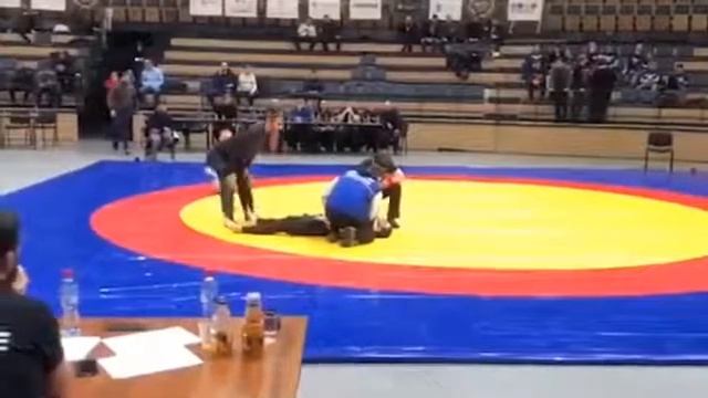 Борец из Дагестана ломает шею смотреть онлайн