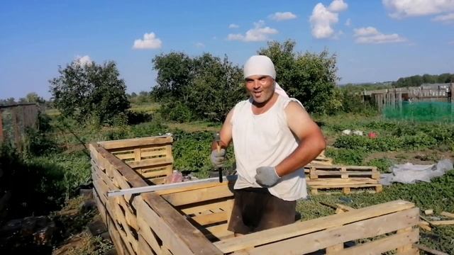 СТРОИМ САРАЙ ИЗ ПОДРУЧНЫХ МАТЕРИАЛОВ. 2 ЧАСТЬ. ДЕШЕВОЕ СТРОИТЕЛЬСТВО ИЗ ПОДДОНОВ (ПАЛЛЕТ). смотреть онлайн