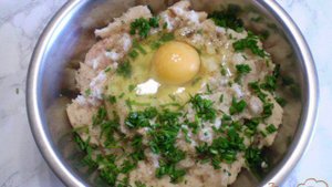 Паровые котлеты с зеленью