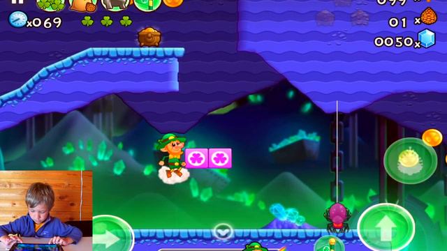 Степа играет в игру Марио leps world...