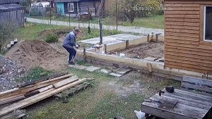 Фундамент под пристрой. Что же там внутри? Снимаю опалубку
