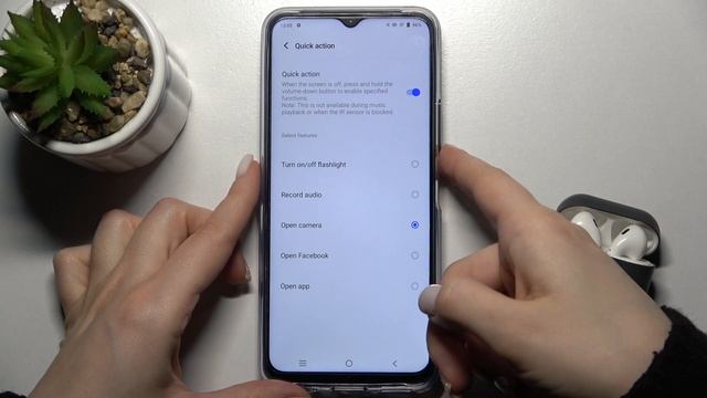 Как включить быстрый запуск двойного нажатия клавиши громкости на телефоне Vivo Y33S?