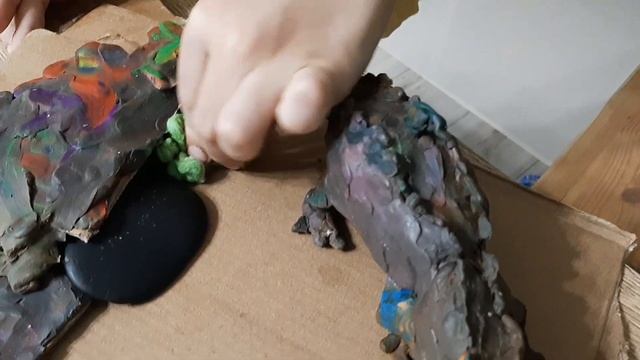 Диорама из картона и пластилина. Поделки с динозаврами. Саркозух. смотреть онлайн