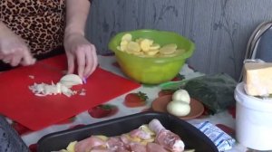 Запечённый картофель с мясом в духовке