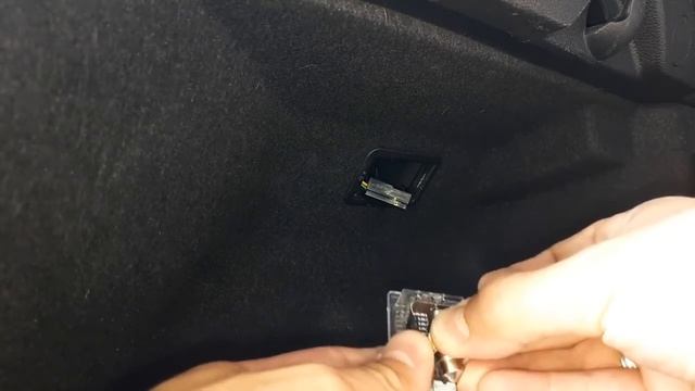 ЗАМЕНА ЛАМПОЧКИ В БАГАЖНИКЕ КИА KIA Сeed смотреть онлайн