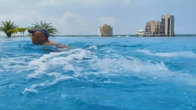 ДЖАКУЗИ В БАССЕЙНЕ. ПРИЯТНОЕ ОКРЫТИЕ СПУСТЯ 2 НЕДЕЛИ))) смотреть онлайн