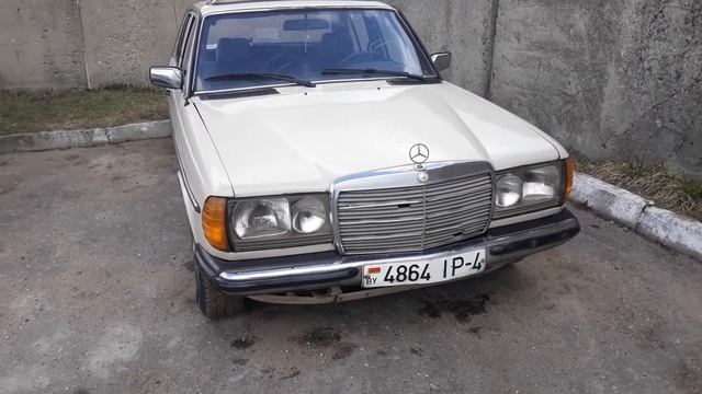 Мерседес 123. Отличный автомобиль на каждый день.