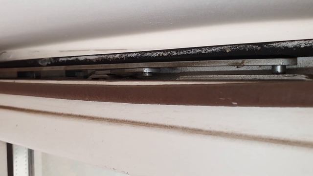 Регулировка металлопластикового окна, двери - никогда так не делай! смотреть онлайн