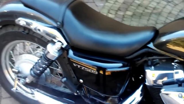 Honda VT 750 S Vance  Hines