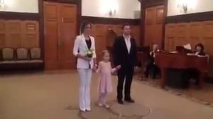 Милана Гогунская в ЗАГСе с родителями