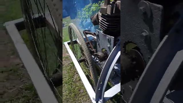 Самодельный трёх колесный велосипед с бензиновым мотором! смотреть онлайн