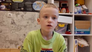 Стихотворение Е. Благинина "Подарок". Рассказывает Калинин Дмитрий, 1 класс заочное обучение 83шк