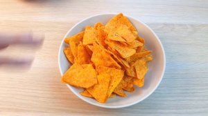 ПРОБУЮ ОСТРЫЕ ЧИПСЫ DORITOS - РЕЗУЛЬТАТ УДИВИЛ!