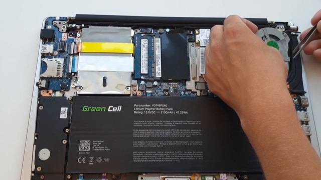 Замена венилятора SONY VAIO SVF15N2 M2RS смотреть онлайн