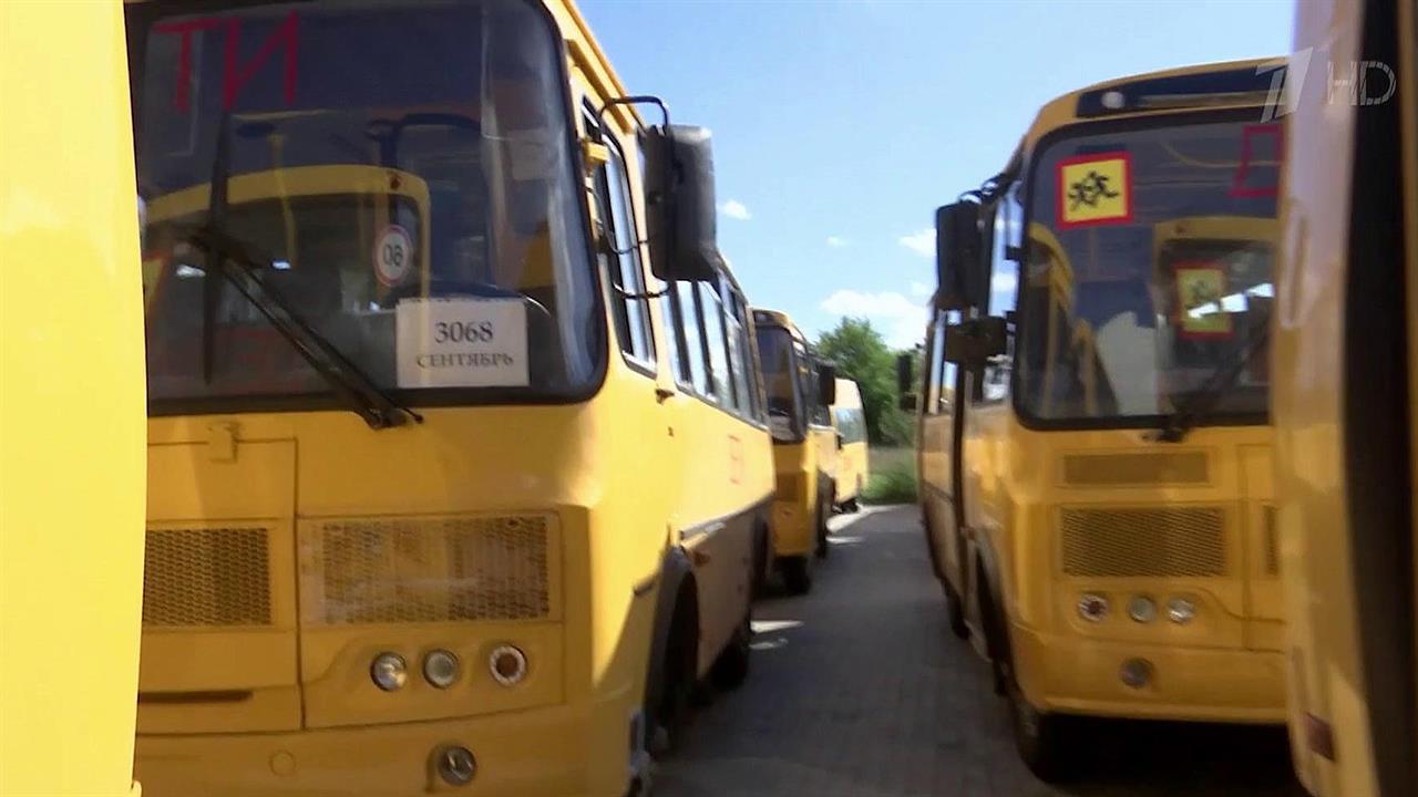 В Запорожскую область, в Мелитополь, доставили первую партию школьных автобусов