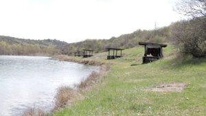 Крым сегодня. Водоем в с.Богатое. Рыбалка запрещена. Самоизоляция