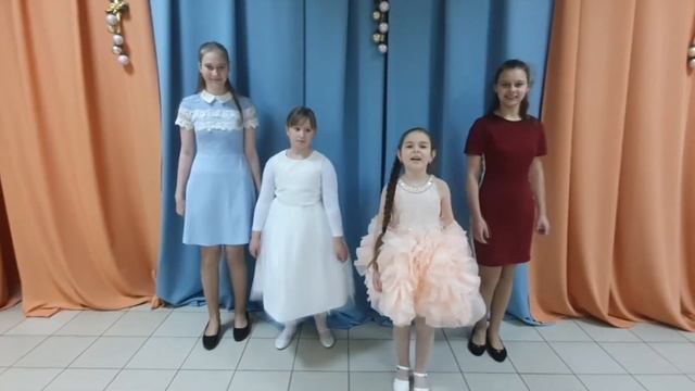 Поздравление от детского вокального коллектива «Симпатяшки»!Песня «Кабы не было зимы»!