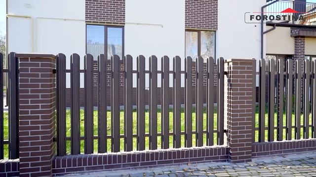 Паркан "Штахетник" та бетонні стовпи