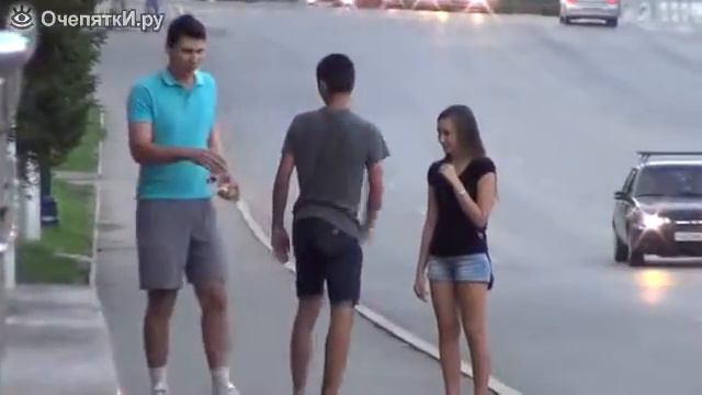 Розыгрыш с парнем, который поперхнулся.mp4 смотреть онлайн