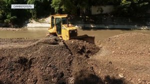 Очистка русла реки Салгир в Симферополе (Крым) 04.08.2022