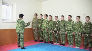 Когда не услышал команду - "Становись!"