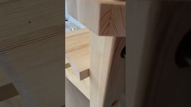 Сборка поворотной части Г образной лестницы с поворотом направо. смотреть онлайн