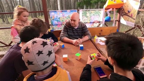В Нижнем Новгороде беженцам из Донбасса помогает Совет отцов
