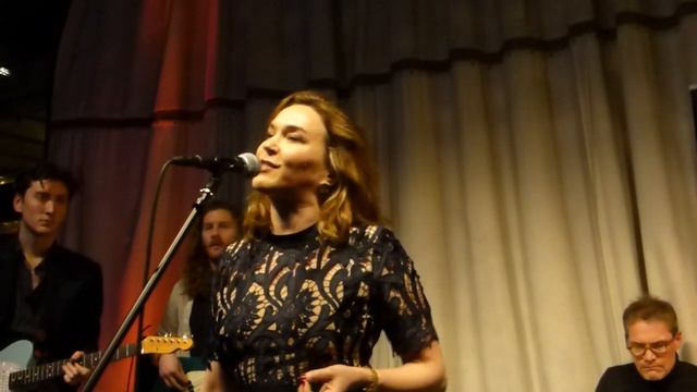 Sunny Ozell - Git Gone - Americana Festival 2020 смотреть онлайн