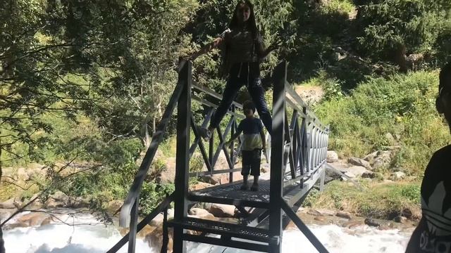 АЛМА-АРАСАН УЩЕЛЬЕ В АЛМАТЫ.ALMA-ARASAN THE MOST BEAUTIFUL PLACE IN ALMATY,KAZAKHSTAN 2019 смотреть онлайн