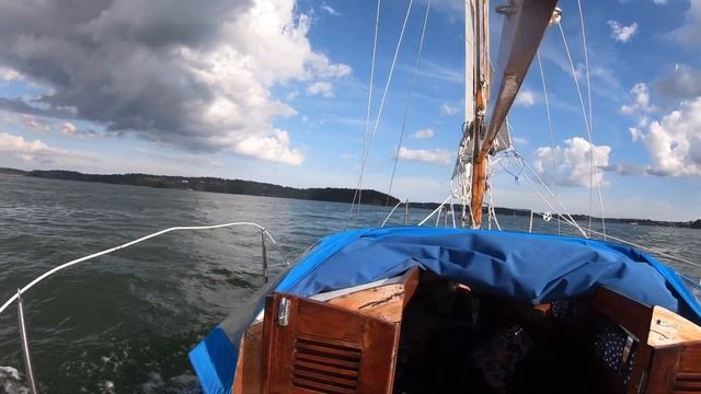 Яхта за косарь. Первое плавание, проблемы с мотором. [S1E3] смотреть онлайн