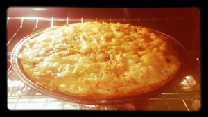 Пицца рыбная с белым соусом