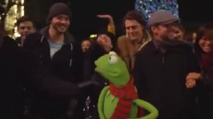 Kermit The Frog Sings It Feels Like Christmas