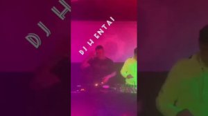 d.j.smokk,d.j.shoor,d.j.женя вишня & d.j.wold
live in loft 9th floor st.petersburg 2006