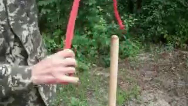 Простий та надійний накидний вузлик для тонкої мотузки смотреть онлайн