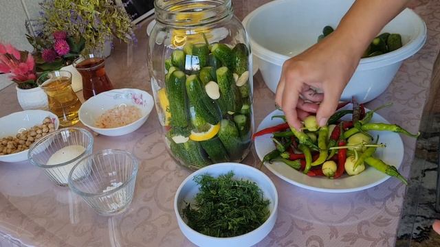 İLK DEFA YAPACAKLAR İÇİN DETAYLI ANLATIM ? Kışlık Turşu? Soğuk Su ile KORNİŞON SALATALIK TURŞUSU ? смотреть онлайн