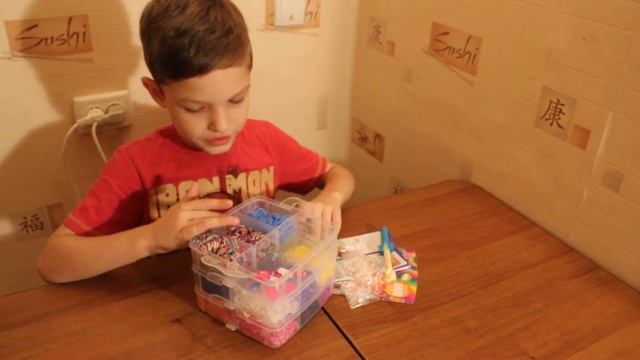 Резинки для плетения браслетов Rainbow Loom смотреть онлайн
